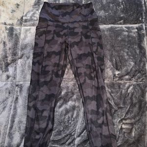 Camo 7/8 length leggings